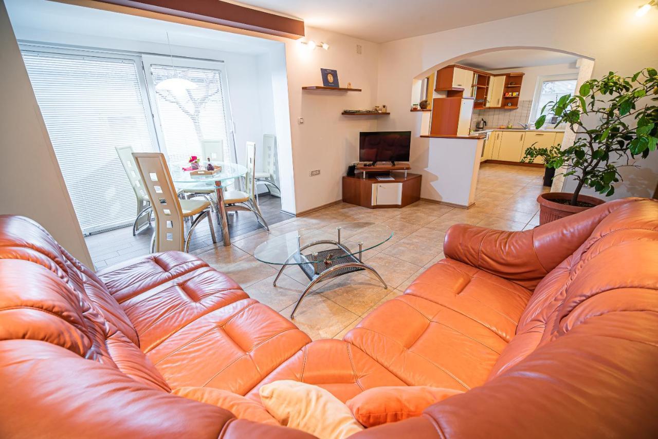 Apartments Ole Tolmin Extérieur photo